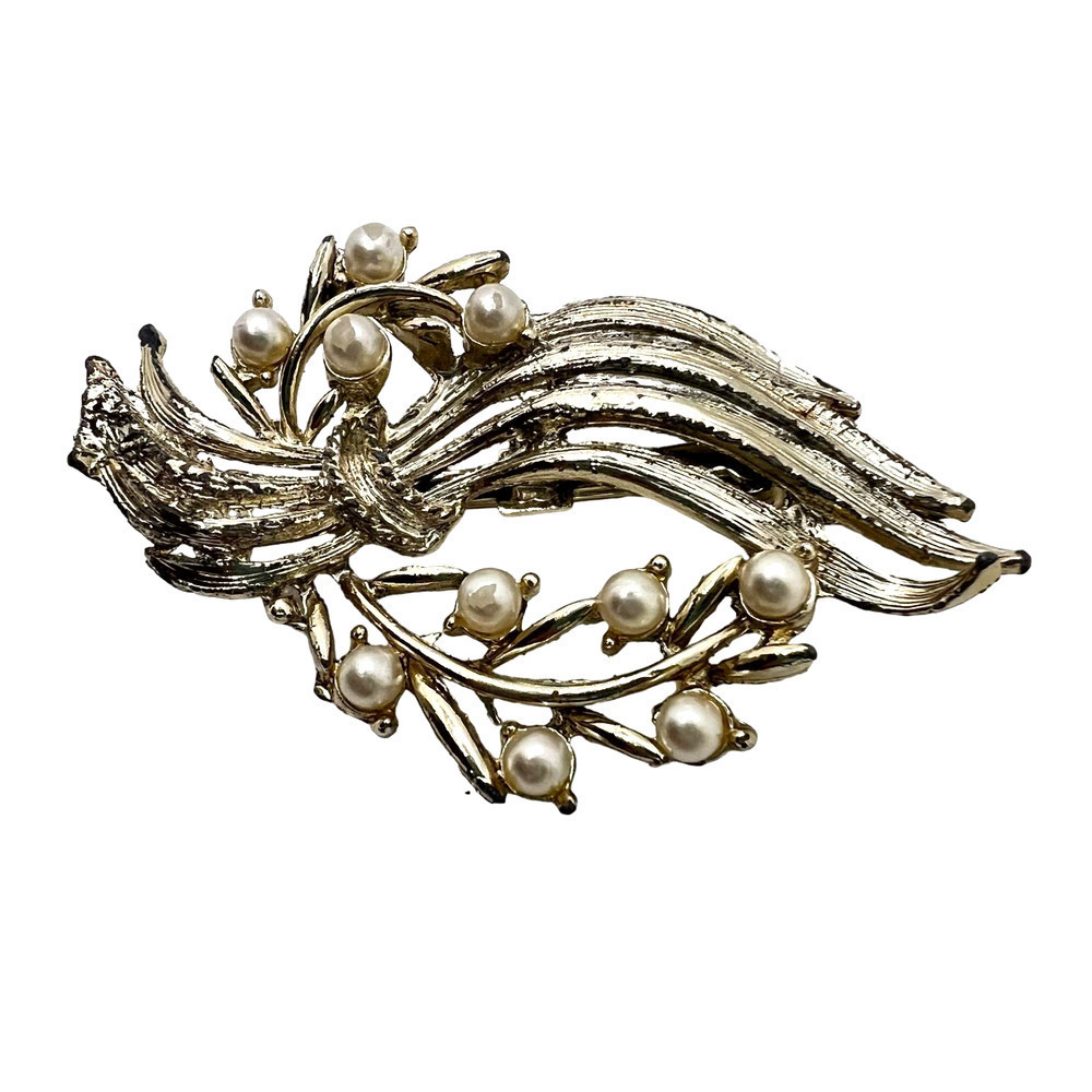 Vintage Elegant Floral Silver Tone Pearl Brooch